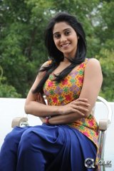 Regina Cassandra at Pilla Nuvvu Leni Jeevitham Press Meet